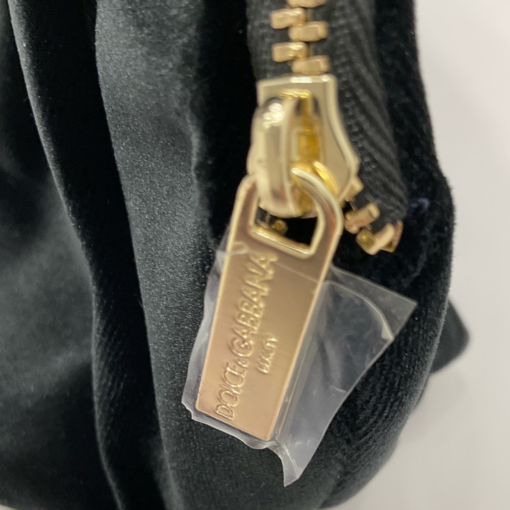 NIP Dolce & Gabbana Black Velvet Cosmetic Pouch - Picture 4 of 7